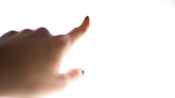 Palec kobiety dotyk lub pokazać na białym tle — Wideo stockowe