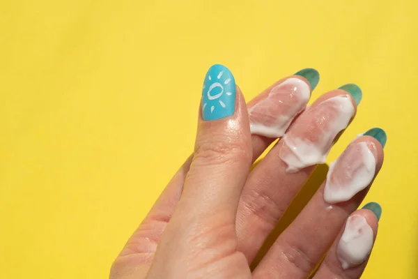 Female Hand Spf Cream Yellow Background — Stock Photo, Image