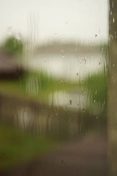 Крупный План Мокрое Окно Стекло Капли Дождя Дождливый Летний День — стоковое фото