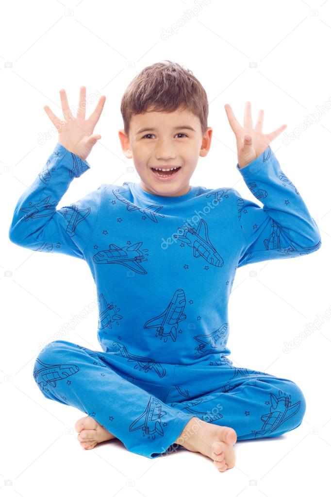Мальчик В Пижаме Фото