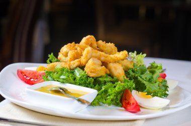 Ağız sulandıran lezzetli Dip sos ile ana Entree