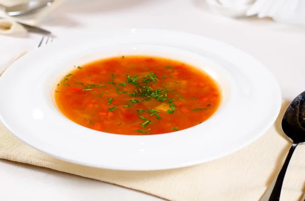 Миска гострого овочевого мінестронового супу — стокове фото