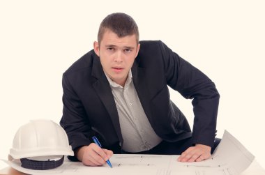 Genç mimar veya inşaat mühendisi