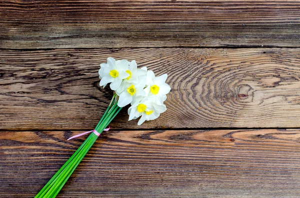 Bouquest bílé a žluté narcisy — Stock fotografie