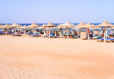 Lüks bir tatil beldesi tropikal plaj
