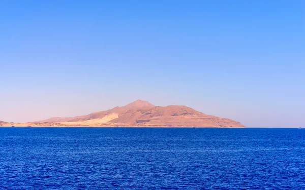 Vista de uma ilha tropical idílica — Fotografia de Stock