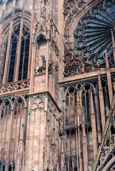 Detail of the imposing Strasbourg cathedral in France. — Stock Photo, Image