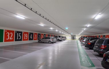 Rulet olarak verilen bir kumarhanegirişi ile yeraltı otoparkı