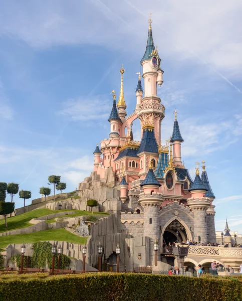 Sleeping Beauty Castle, het symbool van Disneyland Paris — Stockfoto