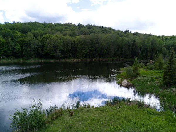 Photos Aériennes Lac Eau Calme Par Une Journée Nuageuse Été — Photo