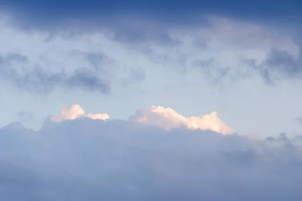 Nubes Tormentosas Con Cielo Azul Fondo Nubes Blancas Imagen De Stock