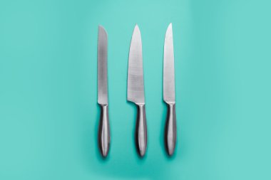 Paslanmaz çelik bıçak izole 