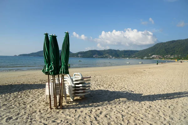 Phuket Tailandia Diciembre 2020 Pocos Turistas Playa Tranquila Playa Patong — Foto de Stock