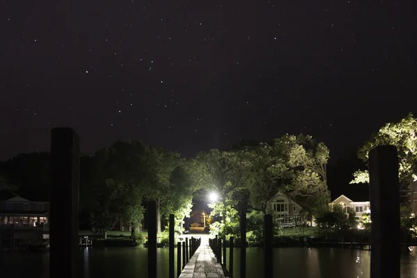 夜の湖オコボジ — ストック写真