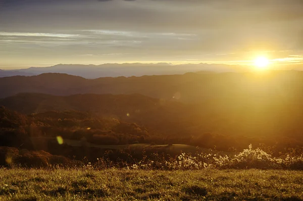 Nascer do sol sobre as montanhas Smokey — Fotografia de Stock