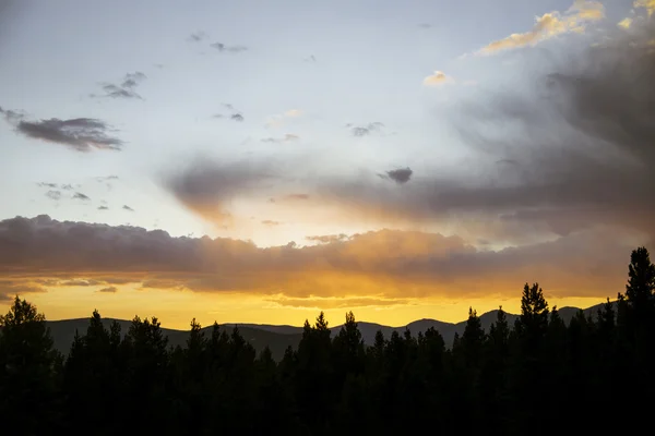 Západ slunce v rocky mountains — Stock fotografie