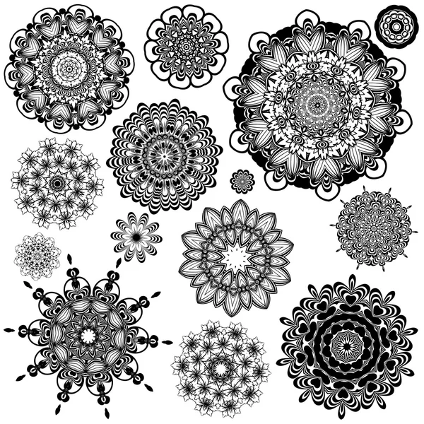 Ornement de fleurs Noir et blanc — Image vectorielle