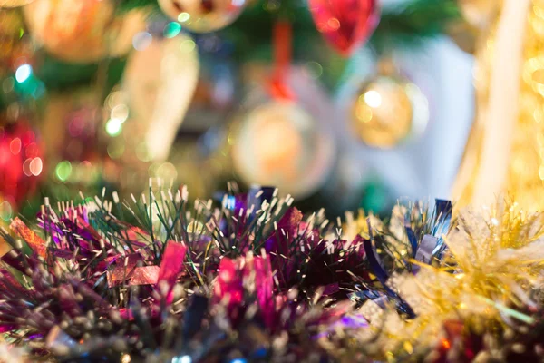 Decorazioni natalizie colorate — Foto Stock