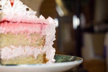 pembe ve beyaz pasta