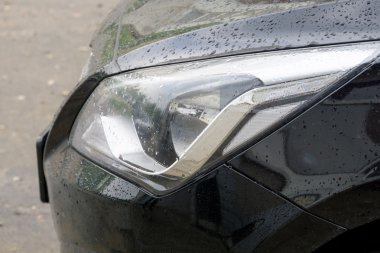 Yağmur makro arabaya