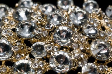 Pırlanta ve altın makro