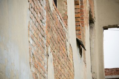 Grunge evi terk etti.