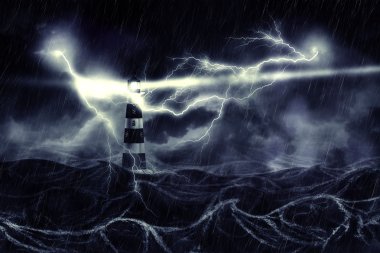 Fırtınalı deniz ve deniz feneri