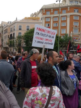 Madrid, İspanya; 25 Eylül 2012. Rodea el Congreso protestoları sırasında Başkan 'ın istifasını talep eden göstericiler. 15-M hareketi. Fotoğraf: 25 Eylül 2012 Madrid, İspanya