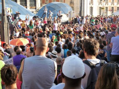 Madrid, İspanya; 19 Haziran 2011. 15-M Hareketi liderliğindeki 19-J protestoları sırasında Madrid 'de büyük bir gösteri. Fotoğraf 19 Haziran 2011 'de Madrid, İspanya' da çekildi.