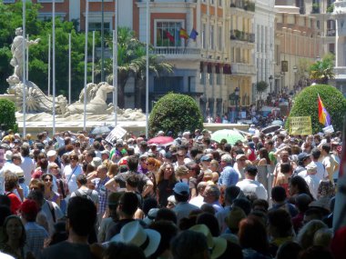 Madrid, İspanya; 19 Haziran 2011. 15-M Hareketi liderliğindeki 19-J protestoları sırasında Madrid 'de büyük bir gösteri. Fotoğraf 19 Haziran 2011 'de Madrid, İspanya' da çekildi.