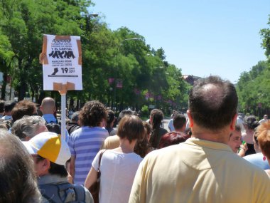 Madrid, İspanya; 19 Haziran 2011. 15-M Hareketi liderliğindeki 19-J protestoları sırasında Madrid 'de büyük bir gösteri. Fotoğraf 19 Haziran 2011 'de Madrid, İspanya' da çekildi.
