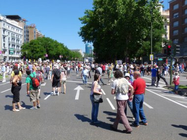 Madrid, İspanya; 19 Haziran 2011. 15-M Hareketi liderliğindeki 19-J protestoları sırasında Madrid 'de büyük bir gösteri. Fotoğraf 19 Haziran 2011 'de Madrid, İspanya' da çekildi.
