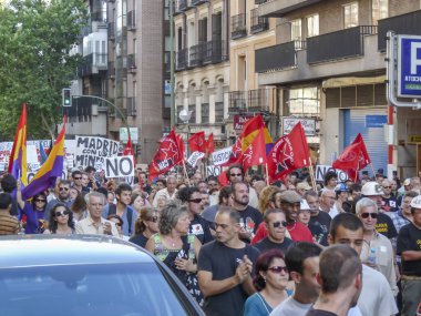 Madrid, İspanya; 11 Temmuz 2012. Madrid 'de grevde olan Asturyalı madenciler büyük bir destek gösterisiyle karşılanıyor. 15-M hareketi. Fotoğraf 11 Temmuz 2012 'de Madrid, İspanya' da çekildi