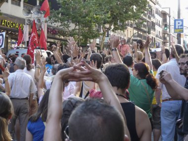 Madrid, İspanya; 11 Temmuz 2012. Madrid 'de grevde olan Asturyalı madenciler büyük bir destek gösterisiyle karşılanıyor. 15-M hareketi. Fotoğraf 11 Temmuz 2012 'de Madrid, İspanya' da çekildi