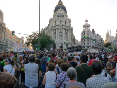Madrid, İspanya; 15 Ekim 2011. 15-M Hareketi liderliğindeki 15-O protestoları sırasında Madrid 'de büyük bir gösteri yapıldı. Fotoğraf: 15 Ekim 2011, Madrid, İspanya