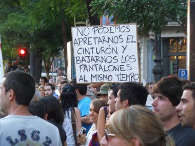 Madrid, İspanya; 15 Ekim 2011. 15-M Hareketi liderliğindeki 15-O protestoları sırasında Madrid 'de büyük bir gösteri yapıldı. Fotoğraf: 15 Ekim 2011, Madrid, İspanya