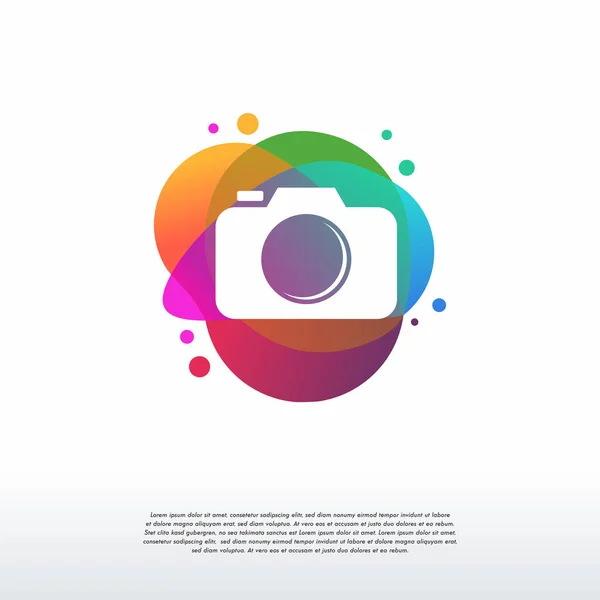 Renkli Kamera Logo Vektörü Fotoğrafçılık Logosu Şablon Tasarım Konsepti Logo — Stok Vektör