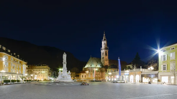 Bolzano - Piazza Walther Von Der Vogelweide — Zdjęcie stockowe