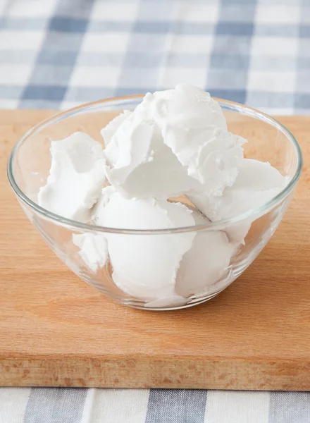 Crema de coco en un tazón —  Fotos de Stock