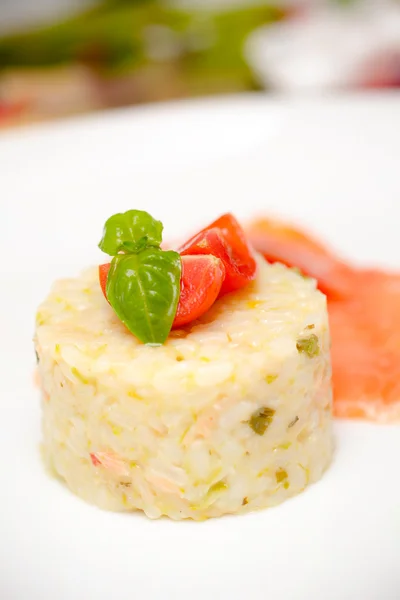 Risoto com salmão — Fotografia de Stock