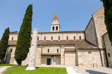 Basilica di Santa Maria Assunta Aquileia içinde