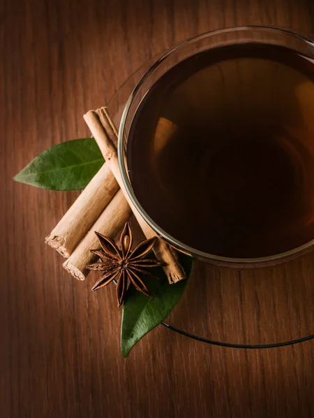 Filiżanka herbaty z cynamonowych i anyżu — Zdjęcie stockowe
