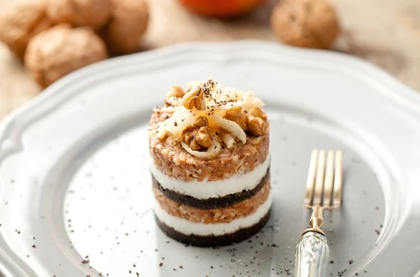 Traditionelle slowenische Torte prekmurska gibanica — Stockfoto