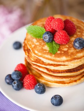 Taze dutlu krep yığını. 