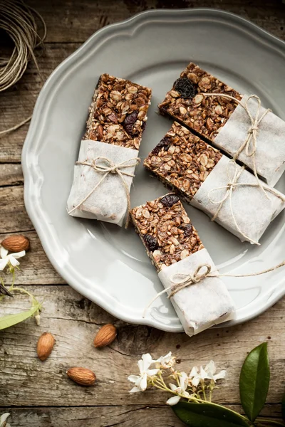 Hausgemachte Müsli-Energieriegel — Stockfoto