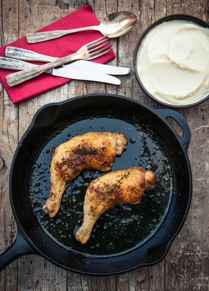 Chicken and cauliflower puree — Stock Photo, Image