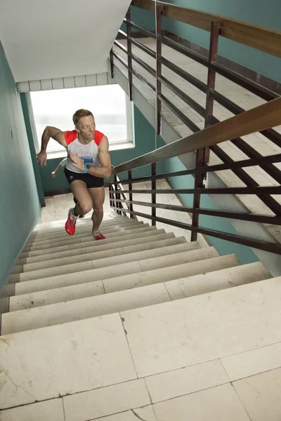 Towerrunning concurrentie "Utrka stepenicama nb vrh Zagrepcanke 2015 — Stockfoto