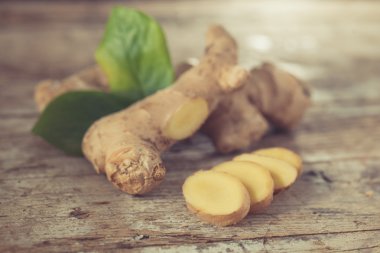 zencefil kökü dilimleri 