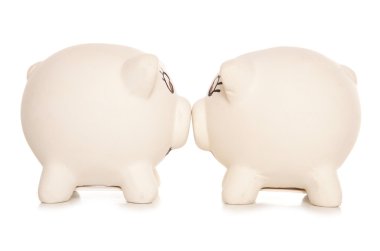 iki piggy banka öpüşme 