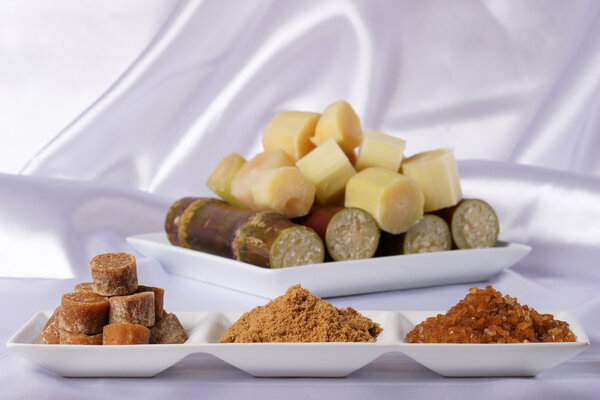 Различные виды сахара и сахарного тростника
